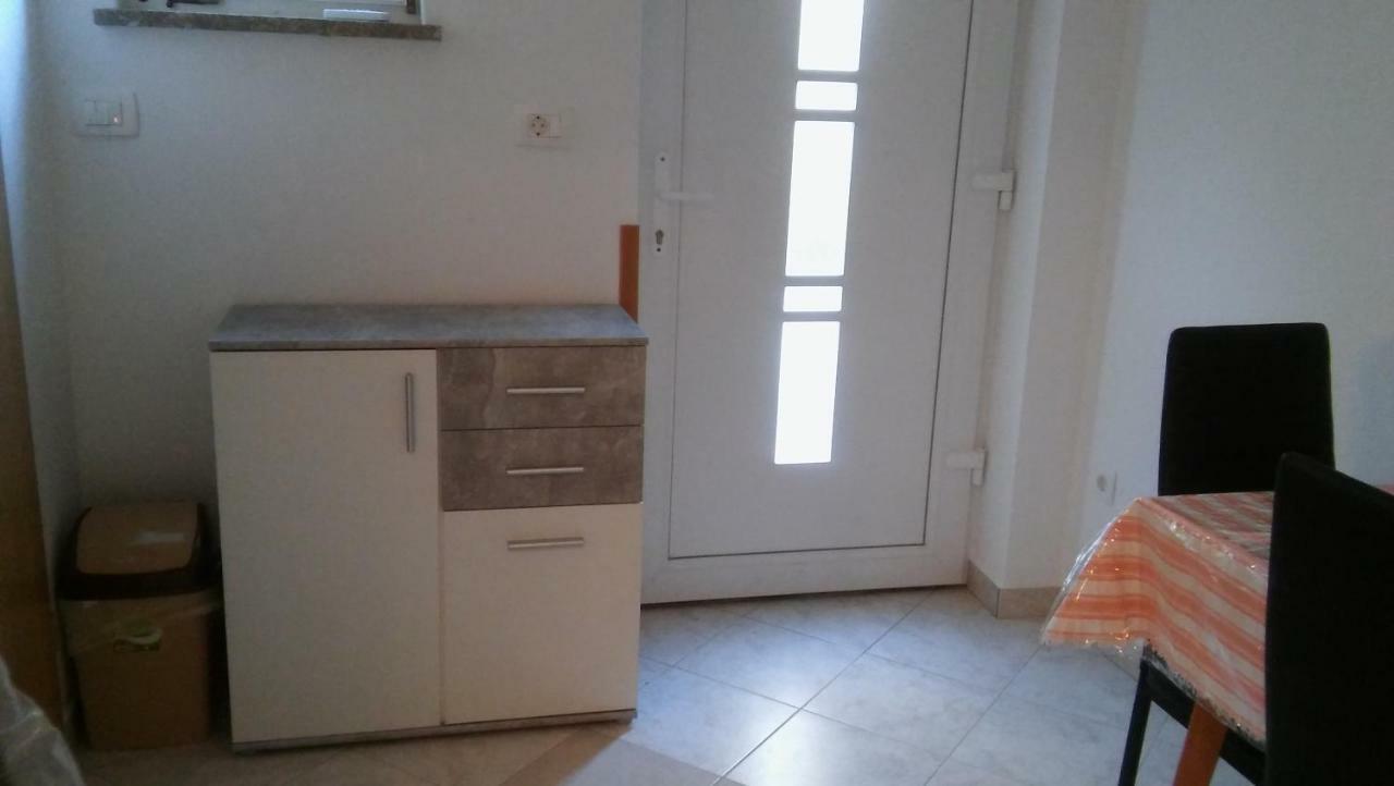 Apartmani Vitkovic II كريس المظهر الخارجي الصورة